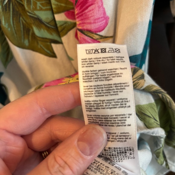 ❗️Joules Skylar Long Sleeve Dress Light Gray Pink Green Floral Butterflies 12 - Picture 11 of 12